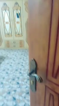 غرفة جديد استخدام قليل شوف عينكم ب مليون وبيهه مجال للإستفسار ٠٧٨٦٠٦٢٢...