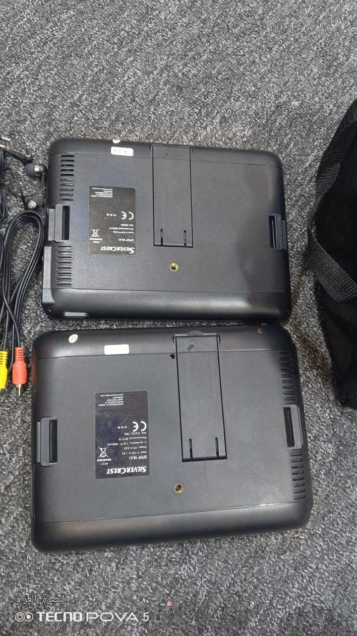 هذا الجهاز هو مشغل أقراص دي في دي محمول من ماركة SilverCrest، وتحديداً الطراز SPDP 18 A1. 

يتميز الجهاز بشاشة قياس 9 بوصة (22.7 سم).

يتضمن الجهاز بطارية مدمجة توفر وقت تشغيل يصل إلى 110 دقيقة.

يمكن استخدام الجهاز في السيارة، حيث يأتي مع دعامات لمسند الرأس.

يدعم تشغيل الأفلام، الموسيقى، والصور.

يحتوي على مدخلات ومخرجات مختلفة مثل منفذ USB لتشغيل الوسائط من ذاكرة خا


**إذا كنت صاحب هذا الإعلان وتريد حذفه لأي سبب، رجاءا أرسل رسالة إلى الدعم الفني**