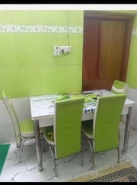 ميز طعام • ٤ كراسي • ميسان