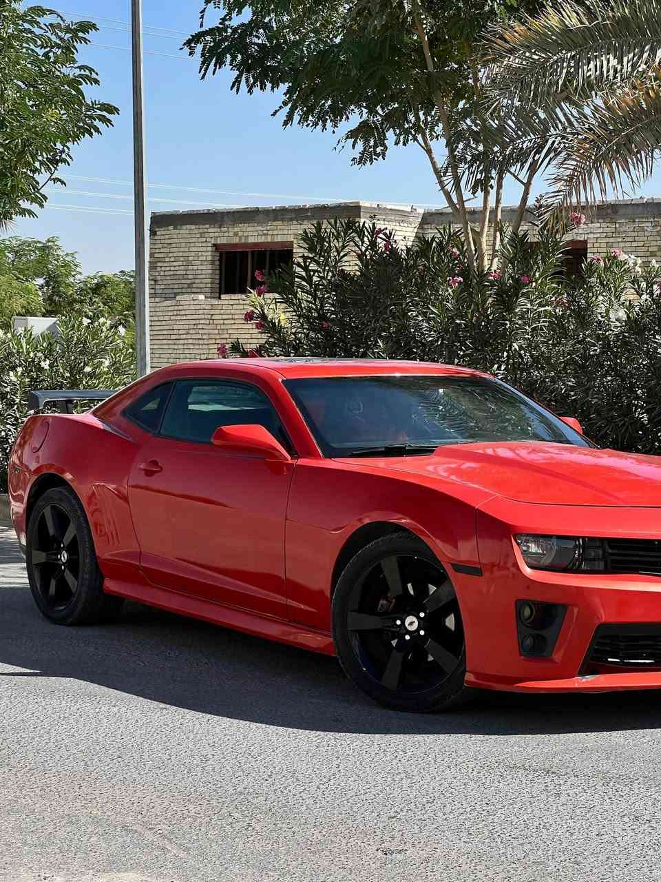 السلام عليكم 
كمارو RS (3600cc) موديل 2012 رقم دولي بغداد سنوية جديدة باسمي مكان السيارة النجف الاشرف
السيارة فول مواصفات كيجات كبال الكير فتحة قمارة كشنات كهرباء
تبريد ثلج ماشية 140 كيلو مكينة كير نظيفة 
اداماتهة بالوقت شادلهة اويل كاج كان وبوابة اكزوز رمونت
السعر 78
رقم بيه واتس ***********
