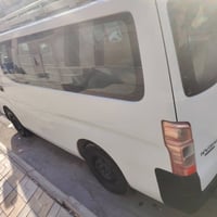 من رخصة الادمن للبيع فقط نيسان يورفان زعره 2015  سياره جديده لا تبديل ...