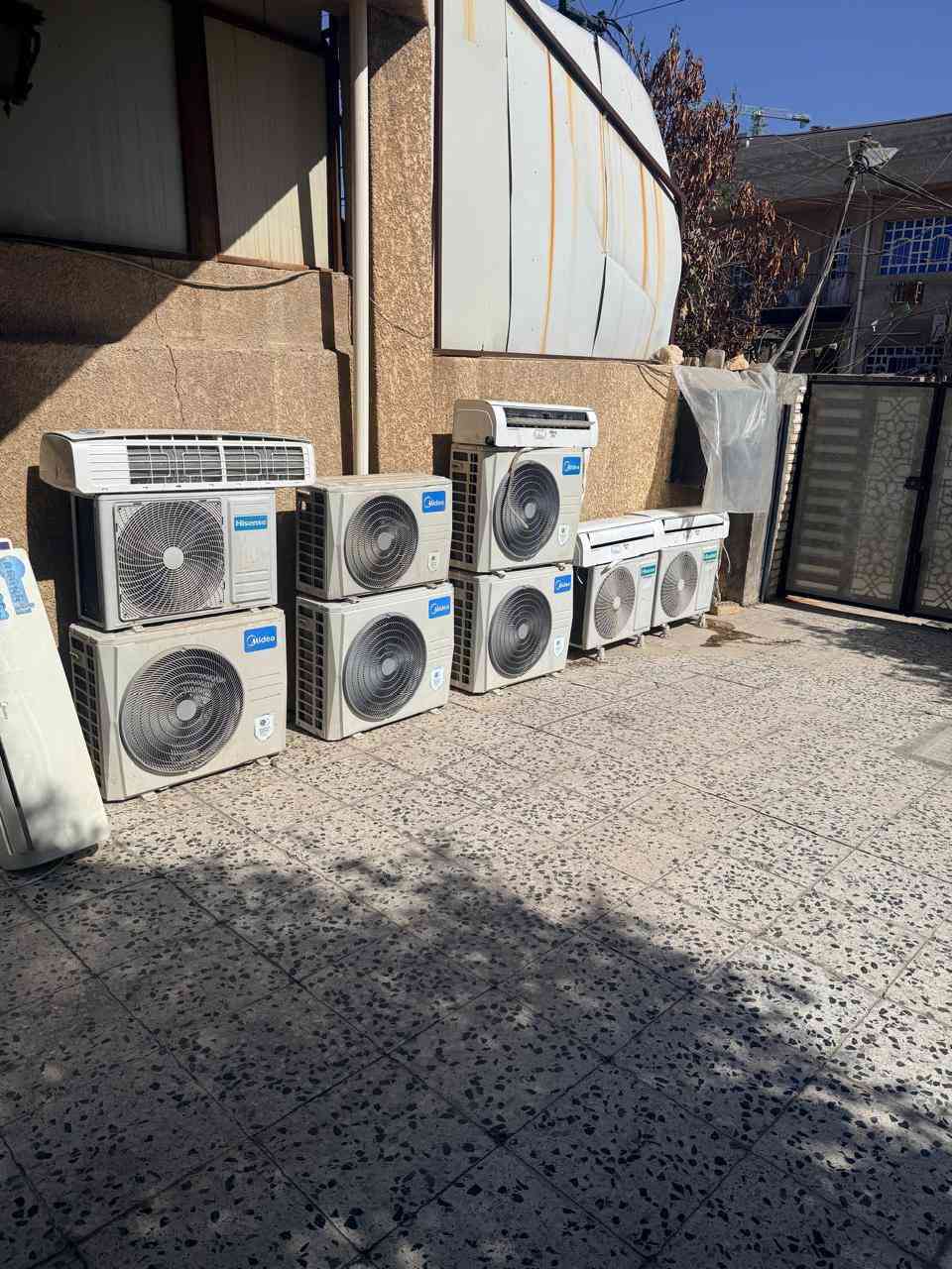 سلام عليكم
مجموعه سبالت للبيع وكلهن بلاديات وبدون تصليح
هايسنز 1 طن عادي عدد 1
توسوت 1 طن عادي عدد 1
توسوت 1طن انڤيرتر عدد 1 بي الفان الخارجي واگف وغاز
ميديا 2 طن عادي عدد 4
 للاستفسار الاتصال 
***********
مكاني الغزاليه
