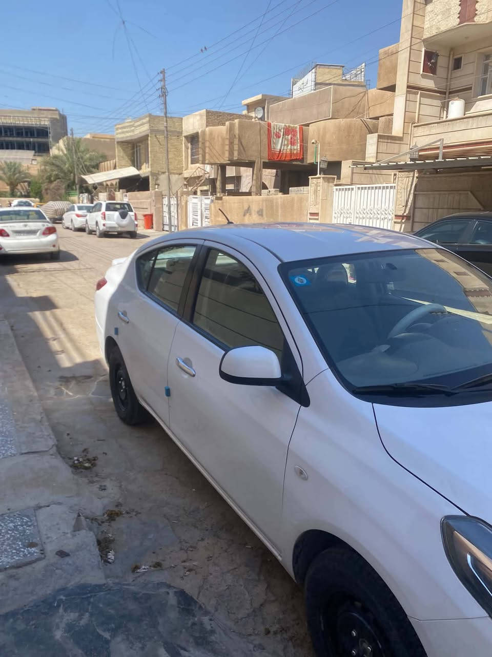 للبيع صني
الموديل: 2020
 وارد: هندي
 أم لبليتة زركة 
ماشية 81 الف
 بيهاجاملغ خلفي فقط شبر
فول مواصفات 
بصمه 
 شاشة
كامرة
شاشة ايباد
تبريد قطعتين 
٤ جام كهرباء 

 السيارة بحالة ممتازة وجاهزة
📍الموقع: بغداد حي الاعلام

💰 السعر: 108

📞 للاستفسار:***********
