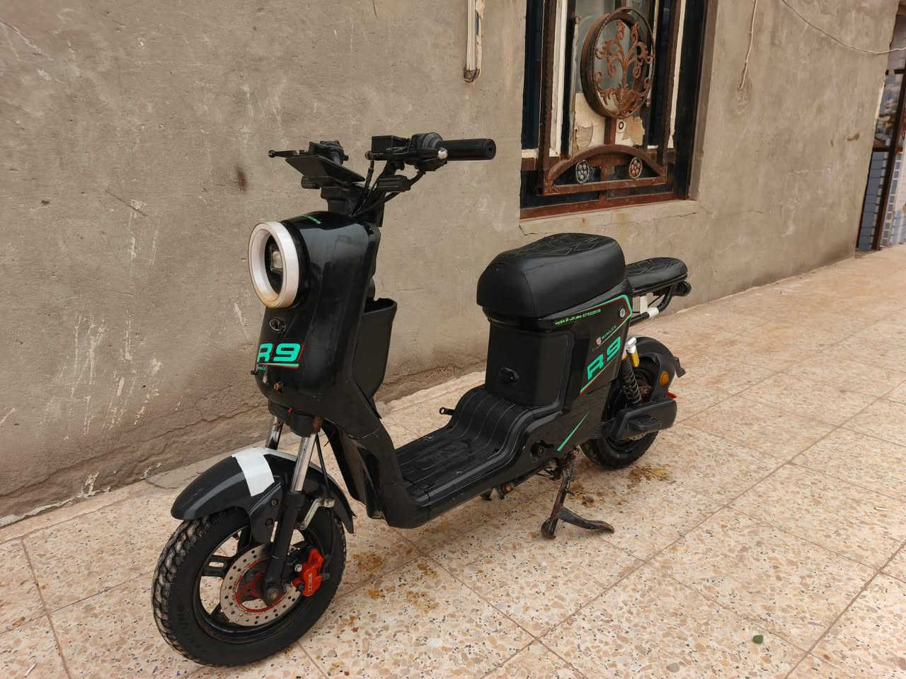 سلام عليكم دراجه شحن للبيع نضيفه مديل 24 بطارياته جديده بطاريات 22امبير جدد شرط الفحص    الدراجه كله شغاله مكفوله الدراجه من كلشي السعر 350 مكاني بصره الطويسه قرب فلكه العروسه ***********

