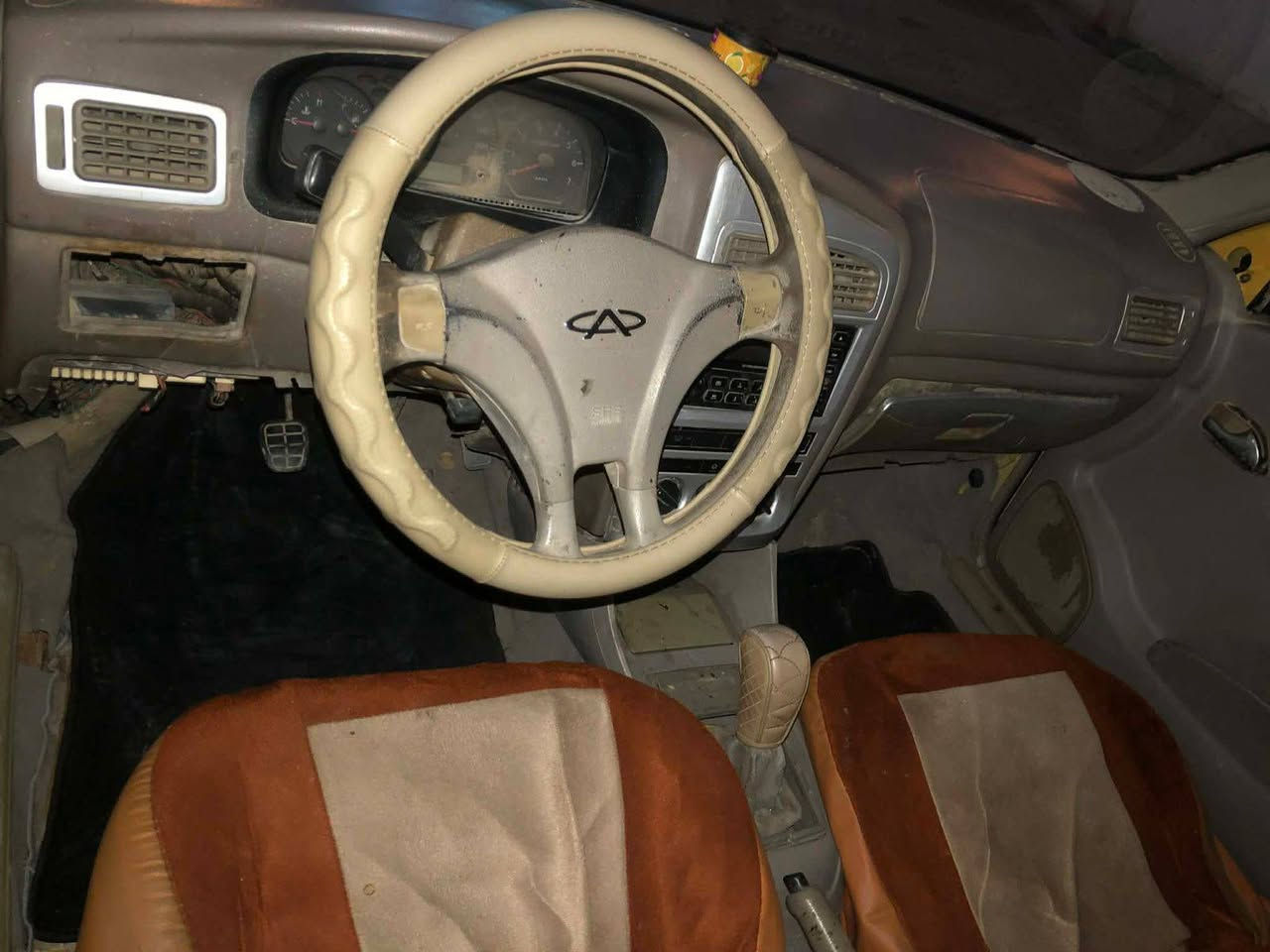 السلام عليكم شيري كوين لبيع موديل 10 حره رقم مميز 
لبيع أو مراوس شغاله وجاهزه تحويل مباشر شعندك مراوس نزل سياره عليه هيئه 835الف بس ينزل من سعره 
سعره صافي 23ورقه رقمي*********** مكاني رمادي
