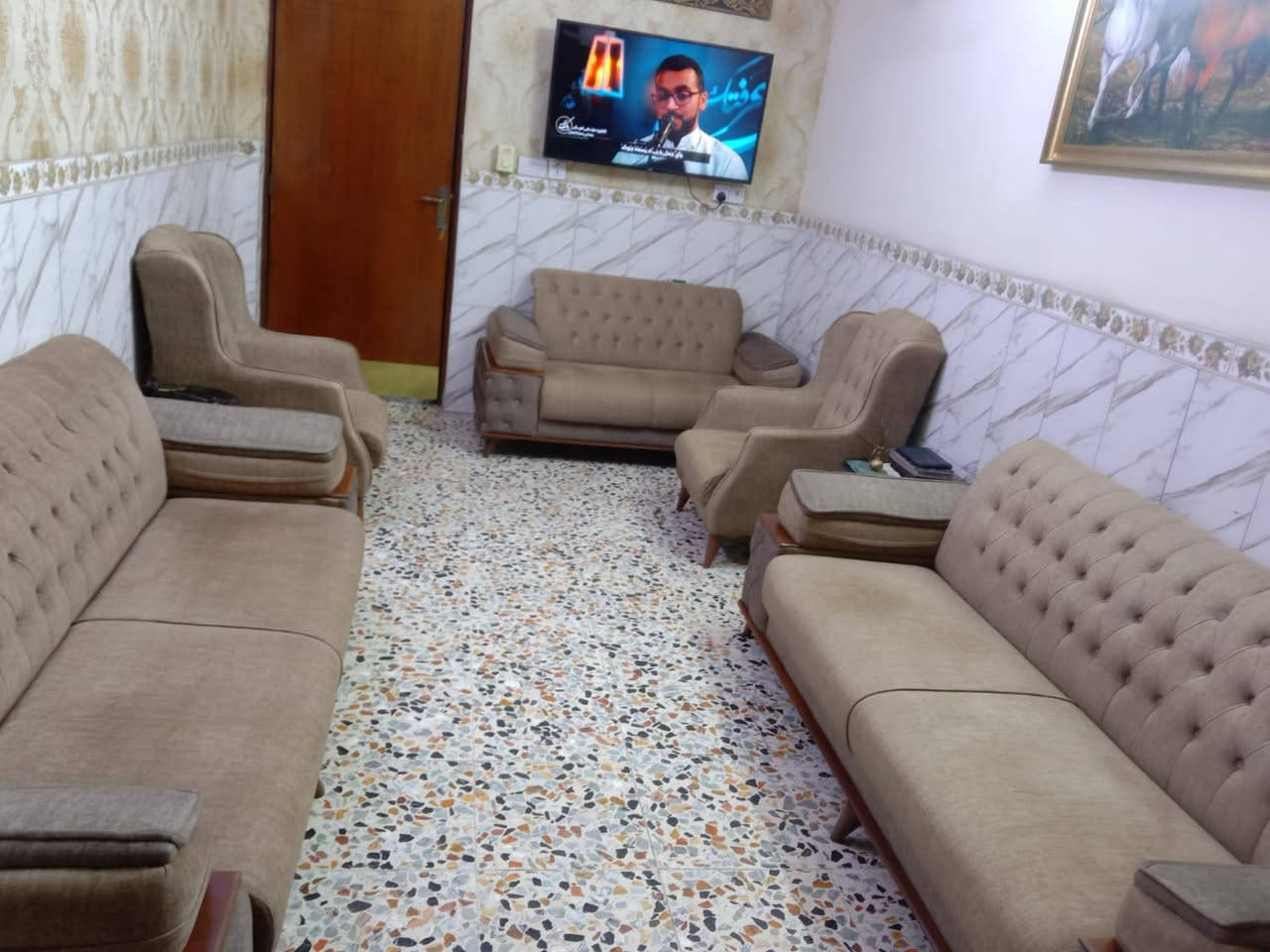 السلام عليكم غراض مستعمل للبيع إلى اريد خلي يراسلني على هذا الرقم  *********** مكان شعب حي اور
