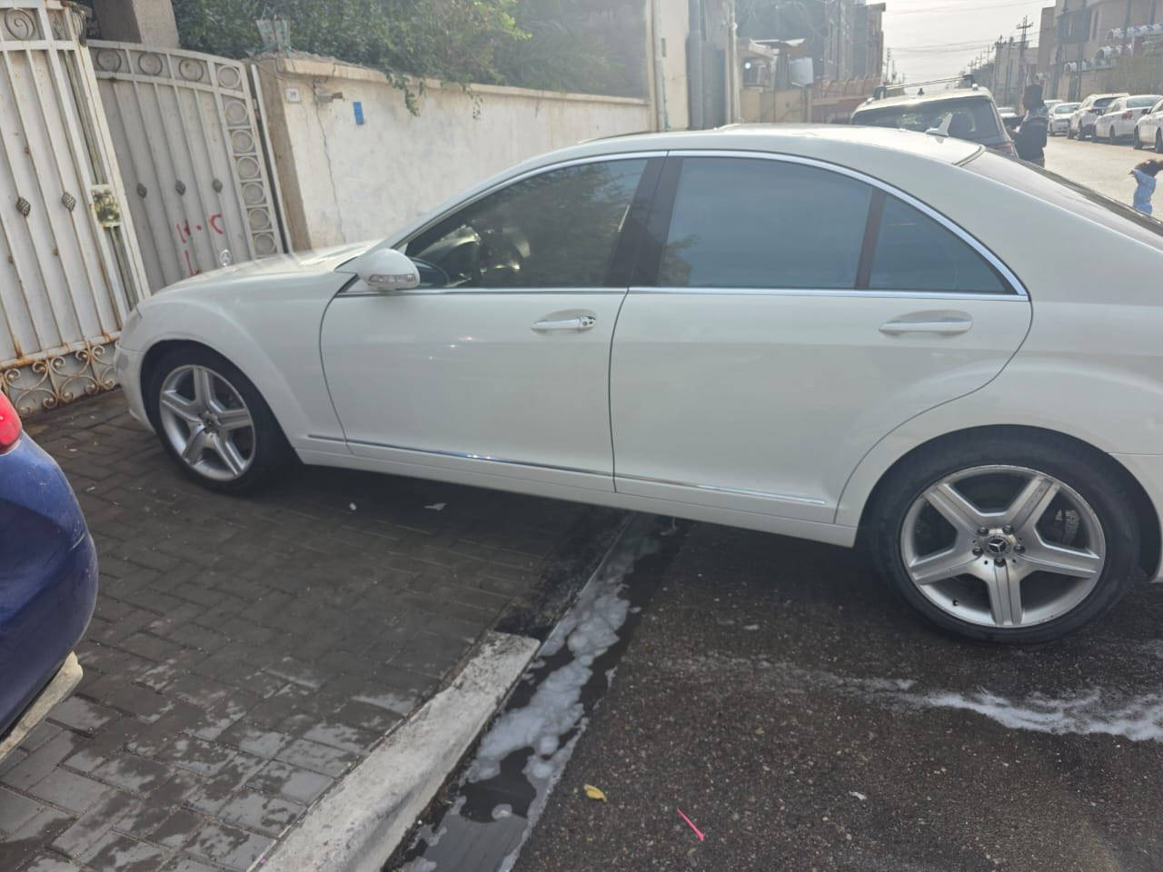 السلام عليكم مارسدس بدون اوراق موديل 2008  وارد اليابان ٣ قطع كلير بدون حادث جديده جداً مواصفات المارسدس معروفه السعر 90 وبيه مجال رقم صاحب السياره متوفر وتس اب واتصال ***********
