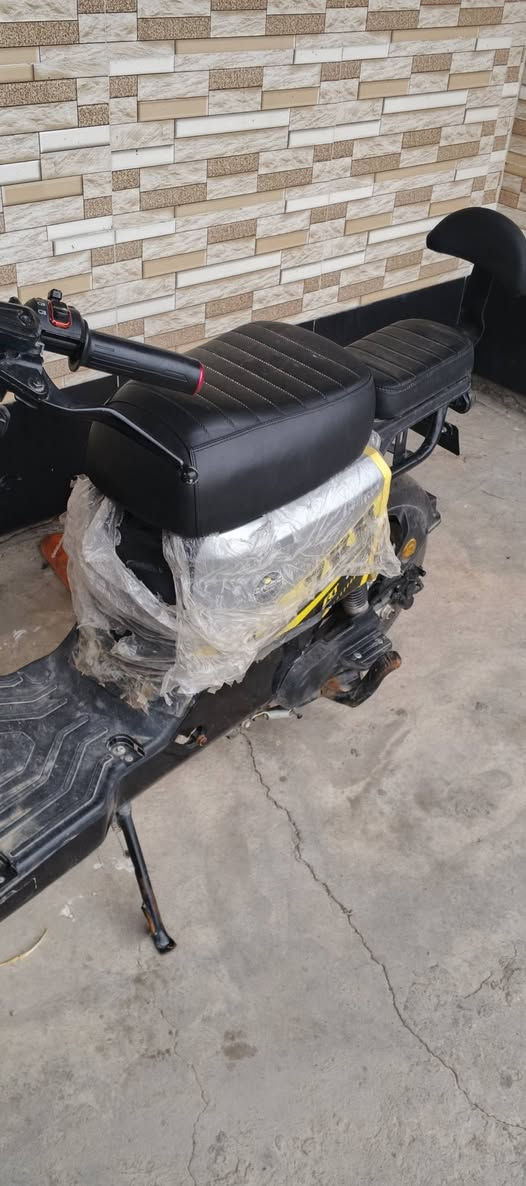 السلام عليكم دراجة 2025 نوع R11      دراجة نظيفة كلش فقط بطاريات تعبانه تاير الخلفي مبنجر دراجة بعدها بنايلون تمشي 109 حقيقي 90 السعر 400 الف وبيه مجال العنوان بغداد الراشدية رقم الهاتف *********** /*********** ابو احمد
