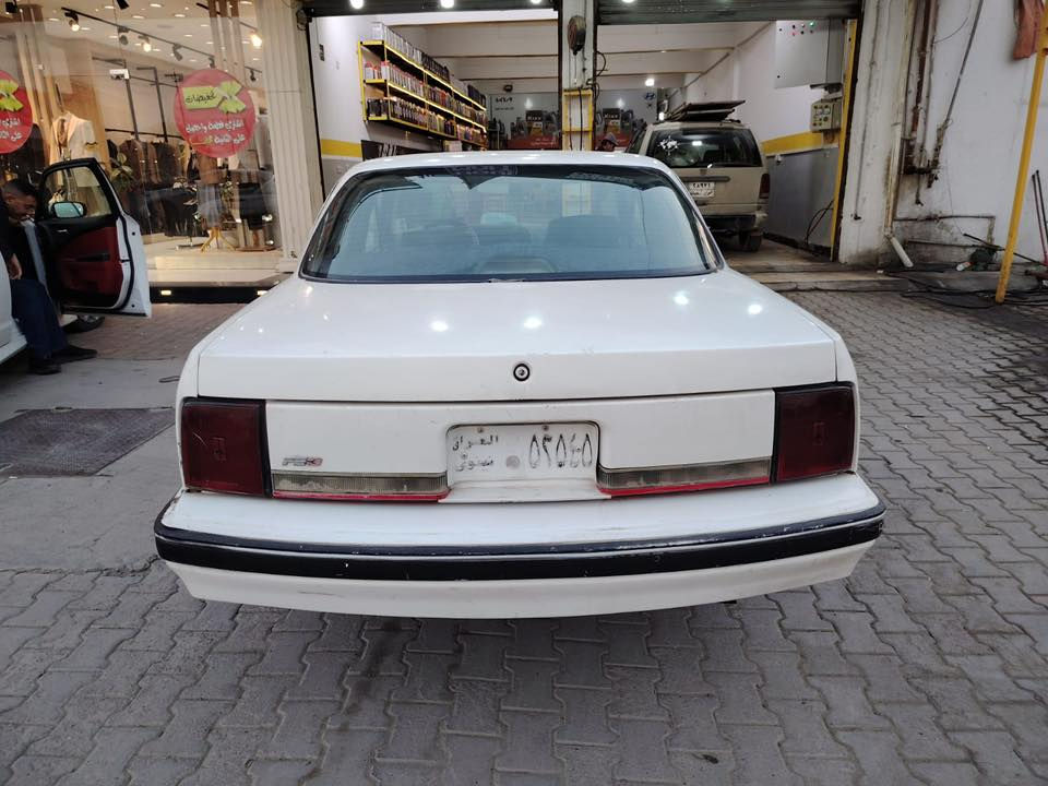 السلا عليكم  ورحمة الله وبركاته 
سيارة أولتز موبيل موديل 1990 
لون ابيض 
سنوية ساقطة   
الكير جيد جدا
 محرك بداية تنقيص 
تخم تاير بطارية جديدة
 دوشمة جديدة
مكان السيارة سامراء  
السعر 19 وبيهة مجال
للاستفسار الاتصال
0772 242 2817
0782 210 0892
