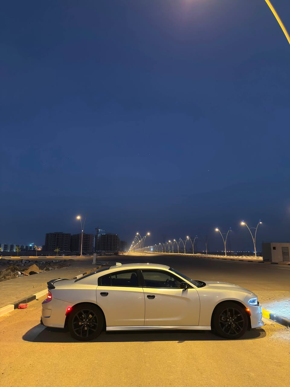 السلام عليكم 
دوج جارجر 2023 Sxt اصل الاصدار الاخير
البدي كفاله عامه وصور الحادث موضحه بالصور دعاميه اماميه فقط
سياره جديده وبعدهي ع وضع الشركه ماشيه 50 الف جاهزه من كلشي 
محرك 3600 تو ويل
رقم بصره تحويل سنويه لـ2030
السعر 245 وبيه مجال مكاني بصره الجبيله
بيع او مراوس حسب قناعه
*********** البصرة, العراق
