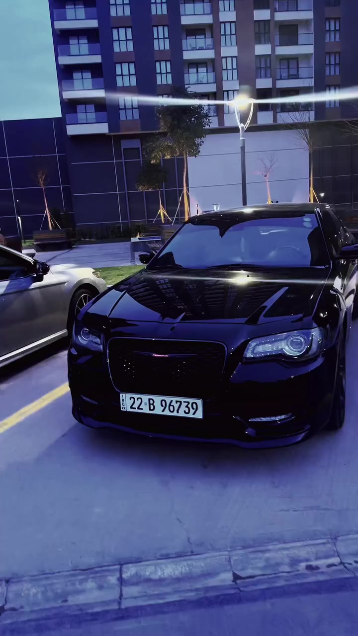 السلام عليكم
لون اسود وداخلي ملكي بلادي 

اوباما S red lien

الموديل ٢١ 

وارد كندي 

ماشيه 40 الف 

سنويه جديد 

هزه جدي 

رقم أربيل 

شرط التحويل 

.

الدخول كلين 
كفاله عامه من البارد وصبوغ 

المواصفات فول بعد ماكوعله من

١/١.

المحرك : V6 . 3.6L .

 پانوراما .

 رادار مع مانع تصادم امامي .

تحذير الخروج عن المسار .

نقطة عمياء .

 مصابيح امامية زنون مع LED .

ويل قياس 20 أنج .

حساسات مع مانع تصادم خلفي .

بردة خلفية كهربائية .

شاشه كبيرة مع نظام ملاحة نفكيشن GPS .

سستم صوت الپاين مع سماعات بريميوم ودمام بلصندوق.

مقاعد أمامية كهربائية عدد 2 .

ذاكرة لحفظ وضعيات الجلوس (ميموري) .

مقاعد أمامية تبريد وتدفئه

مقاعد خلفية تدفئة .

تشغيل عن بعد .

ستيرن كهربائي .

تدفئة ستيرن .

محدد سرعة .

تلفون بلوتوث .

كاميرا خلفية .

مرايا متحسسة للاضاءة العالية .

كير شفتر بالستيرن .

دخول ذكي (بصمة) .

.وعدنه نضام مراوس فقط رقم شمالي

الموقع اربيل كنجان ستي 

لمعرفه السعر الاتصال على الرقم 

***********
