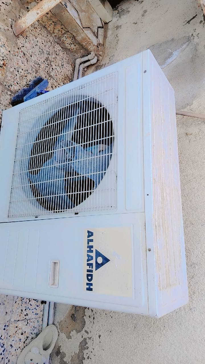 سبلت عمودي الحافظ ٣طن شرط الشغل اخو الجديد نظيف كلش السعر ٧٠٠ 
*********** عمارة, ميسان
