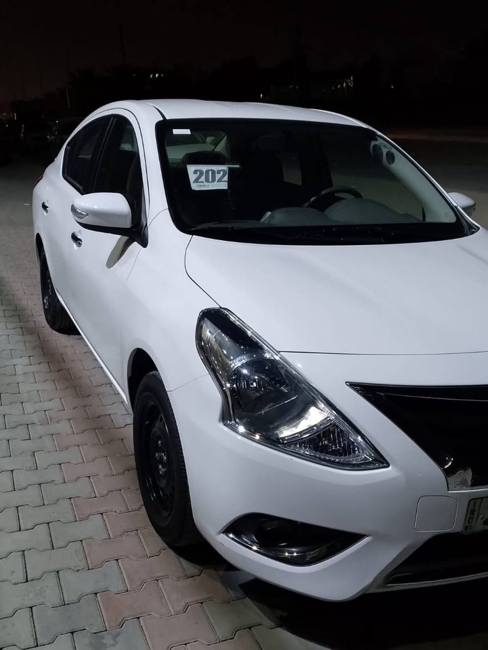 ***********     السعر 130 
نيسان صني موديل 2025 
كفاله عامه ماشيه 2500 km
عله وضع الشركه ........    
🔹 محرك اقتصادي 4 سلندر 1500cc 
🔹 شاشة وسطية لمس مع بلوتوث
🔹 كاميرا خلفية + سبايدر خلفي
🔹 كشاف لايت مانع انزلاق 
العنوان النجف حي المعلمين مكلف بنشر *********** النجف, العراق
