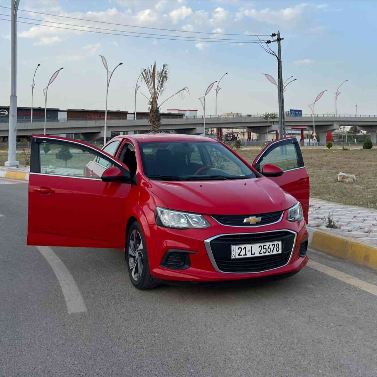 شوفرليت سونيك للبيع
السياره موديل 2018 محرك 1500 توربو باسمنا بيها بطاقه بانزين ضررها فقط بونيد بدون دواخل السياره فول مواصفات ماعده فتحه بل سقف يعني بصمه تحكمات ستيرن السياره حيل نضيفه مال بيت بل واقع احلا من الصور 
السعر : 89 وبيها مجال بسيط للشراي 
العنوان : كركوك حي عسكري 
للاستفسار :***********
