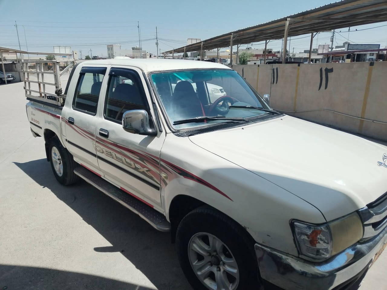 دێر مودێل 2009 مکینە بەخ رقم هولێر 
سەنەوی بەسەر چووە تحویل شەرت 
500دۆلار غەرامەی لەسەر دوای محامەلە دەیگەڕێنمەوە سیارە سبغ عام نیە بە عام دەفرۆشم 
گێڕ مکینە اکسل شرت توندو تۆلە تایەکانی باشە جەمپەکی پێشی هەیە سعر 44مجال 39 سافی گۆڕینەوەش دەکەم  شتەك بە دلم بیت ..ت..*********** شوێن ڕوڤیا 
برای بەڕێزم هەموو شتێکم نوسیە
