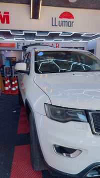 جيب لمتدد ابيض اللون.  ماشيه 118 الف كيلو. خليجيه. داخل بيجي. كير محرك...