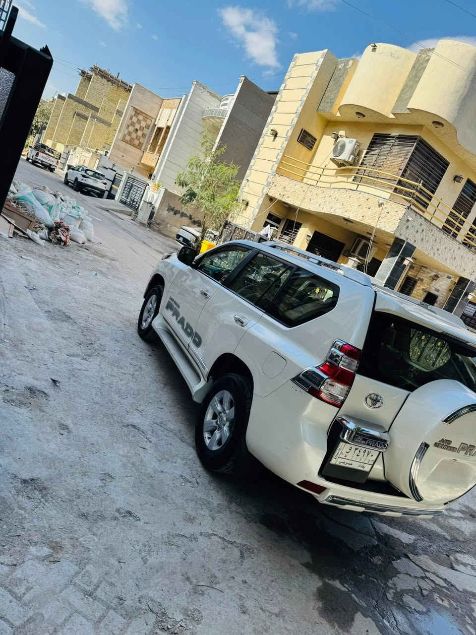 السلام عليكم
برادو موديل 2014 فول
لون ابيض صدفي 
TXL
ماشيه 119حقيقي 
بيه صبغ جنح الصندوق الايمن 
على كد شبربل صندوق
رقم بغداد
سونار مرفق بالصور
سعره 297$
مكانه بغدادزيونه
للاتصال ***********
