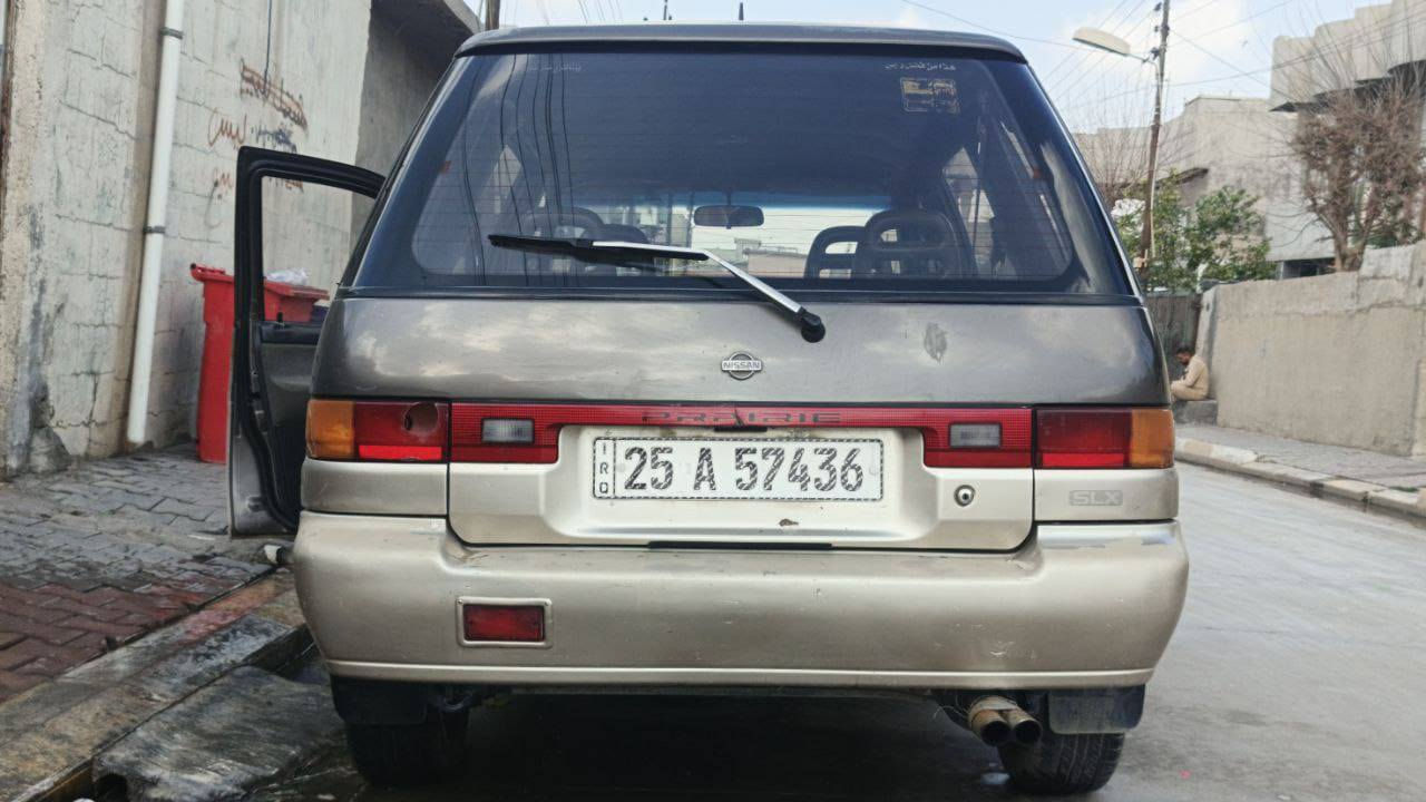 نيسان براري 7راكب محرك 18 كير عادي بدون صبغ بدون ضربه على البلاد سياره بسمي شرط  السعر 48 بي مجال بسيط ***********
