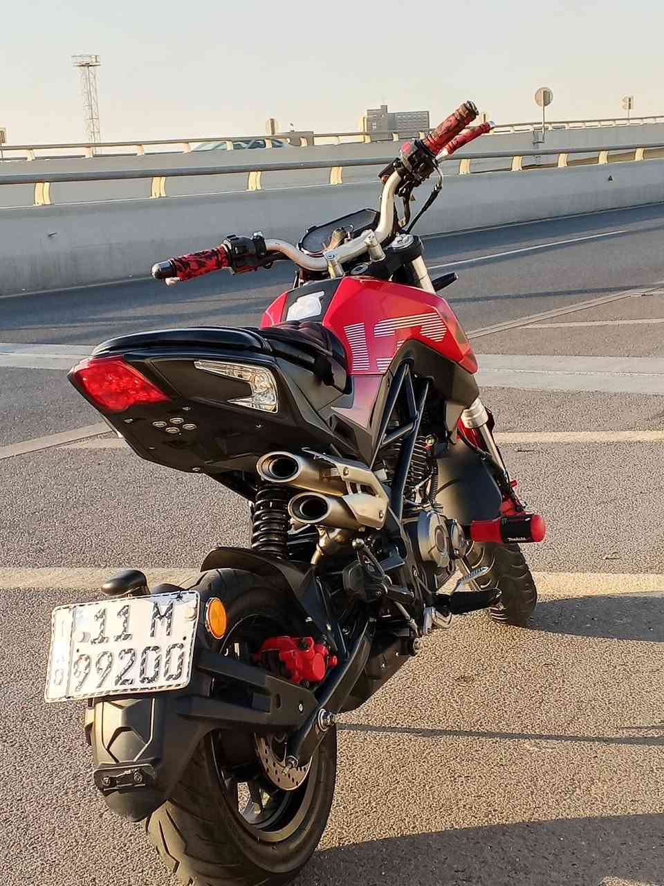 سلام عليكم 
للبيع دراجه بنلي 135cc
مكفوله كفاله عامه 
مرقمم بأسمي رقم مميز حلو 
رقم واتساب 
***********
سعر خاص
