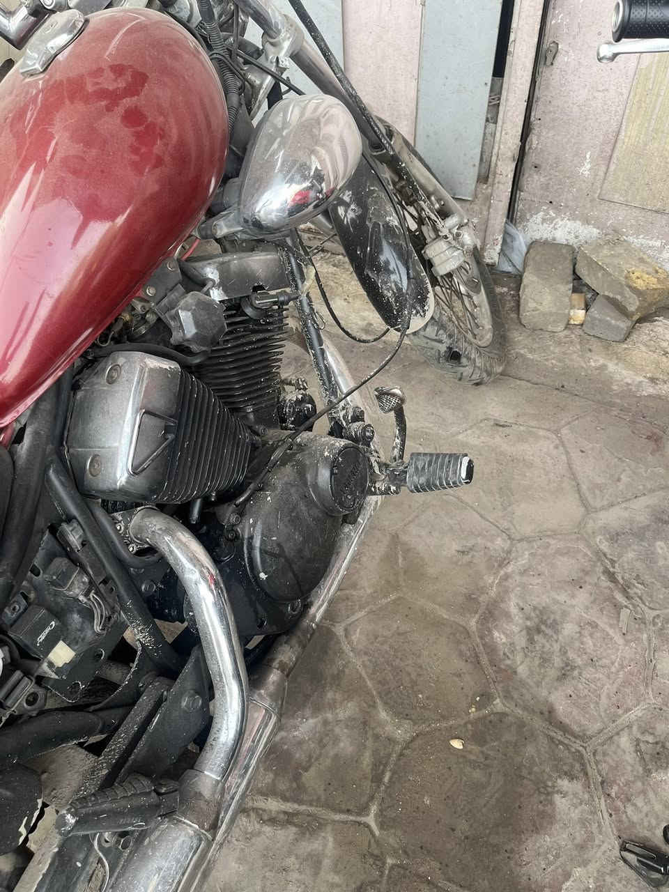 دراجه هارلي يومها
محرك 250 
كلج منتهي 
تبخير بيها تصرف دهن 
سعر مناسب 
مكان بغداد حي الجامعه 
***********
