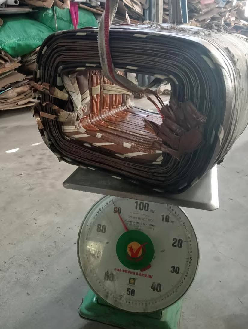 سلام عليكم نشتري الحديد والفافون وصفر وكيبل وقوطيه وثقيل والحديد  سكلت سيد نبيل الحسيني الموقع طويريج شارع الرجيبه سعار فوك سوك سعار حلوووه ورزق على الله سعار فوك سوك  ***********
***********
*********** بدارت سيد نبيل 
و رزاق
