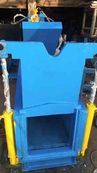 مكبس عراقي جديد غير مستخدم شغل درجة اولة وسعر مناسب لاتصال 07736482414