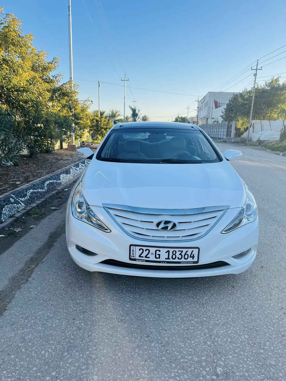 السلام عليكم ورحمة من رخصه الادمن للبيع  هونداي سوناتا ٢٠١٠ شكل ٢٠١١ السياره خليجيه بيه الدواير خلفيه صبغ اثر اخياس والباقي كفاله من كلشي من كير ومكينه وحداديه وتخم تاير وتبريد مكفولات والسياره فول مواصفات بني رامه شاشه تحكم استيرن حساس امامي خلفي مكينه ٢٤٠٠ دوش اشاره بل مري ومري شفط رقم أربيل انكليزي سنويه لل ٢٠٢٧ اتريد وكاله او تحويل 
السعر ١١٠ وبيه مجال 
الهاتف ***********///واتساب ***********
مكان السياره بابل محاويل قريه الفنديه مقابل بانزين خانه الفنديه
