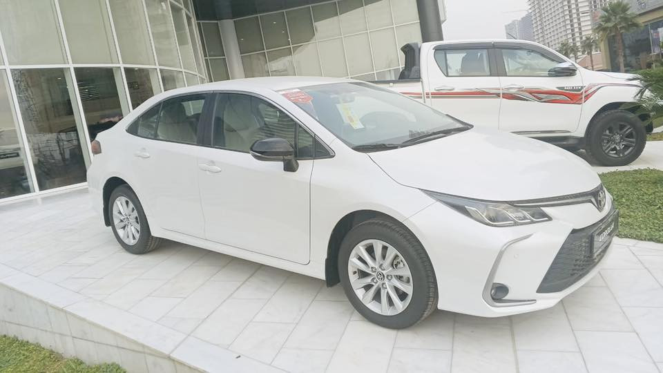 تويوتا كورلا 2025 خليجي
شركه ساز SAS ✅🟥
زيرو
مديل 25
ماشية500كم 
فول مواصفات 
ماعدا الفتحه 
حجم المكينة : 1800 بنزين فقط ✅💥
بصمة تشغيل 
دخول ذكي 
تبريد قطعتين 
تحكم ستيرن 
مثبت سرعة 
شاشة 
كاميرا خلفي
حساس امامي خلفي 
ويلكب كروم 
مري شفط 
مري كروم اسود 
اشارة بالمري 
لايت لد 
صيانة مجانية 40 الف او سنتين

مكان السياره بغداد 
رقم الهاتف ***********

السعر :: 198$

ملاحظه / 🔴
السياره من شركة ساز أربيل الى بغداد 
بسمي تحويل ثاني يوم
