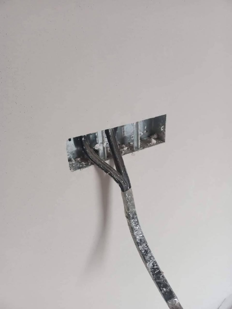 #الي حاب يحجز ورة العيد
سلام عليكم كادر لبخ جص من لموصل شغل كلو مصاطر تريد المصرف علي تريد عليك شتغلت في سديرة القيارة الزاب شميط الشركاط الزوية المسحك من يرغب في العمل اتصال عل رقم ***********
