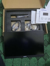 ٥٠ بوصة • جديدة • ملحقات كاملة