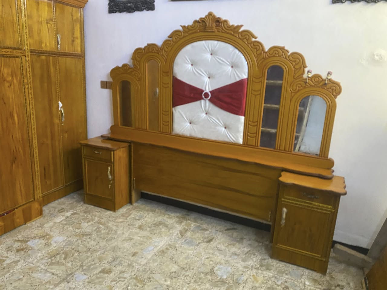 التواصل على رقم ‭٠٧٧٦ ٥٥٢ ٢٠٣٠‬
السلام عليكم شباب هاي غرفه مال حساب صاج البيع المكان بغداد الشعب ال سعر 600 وبيها مجال شي قليل
