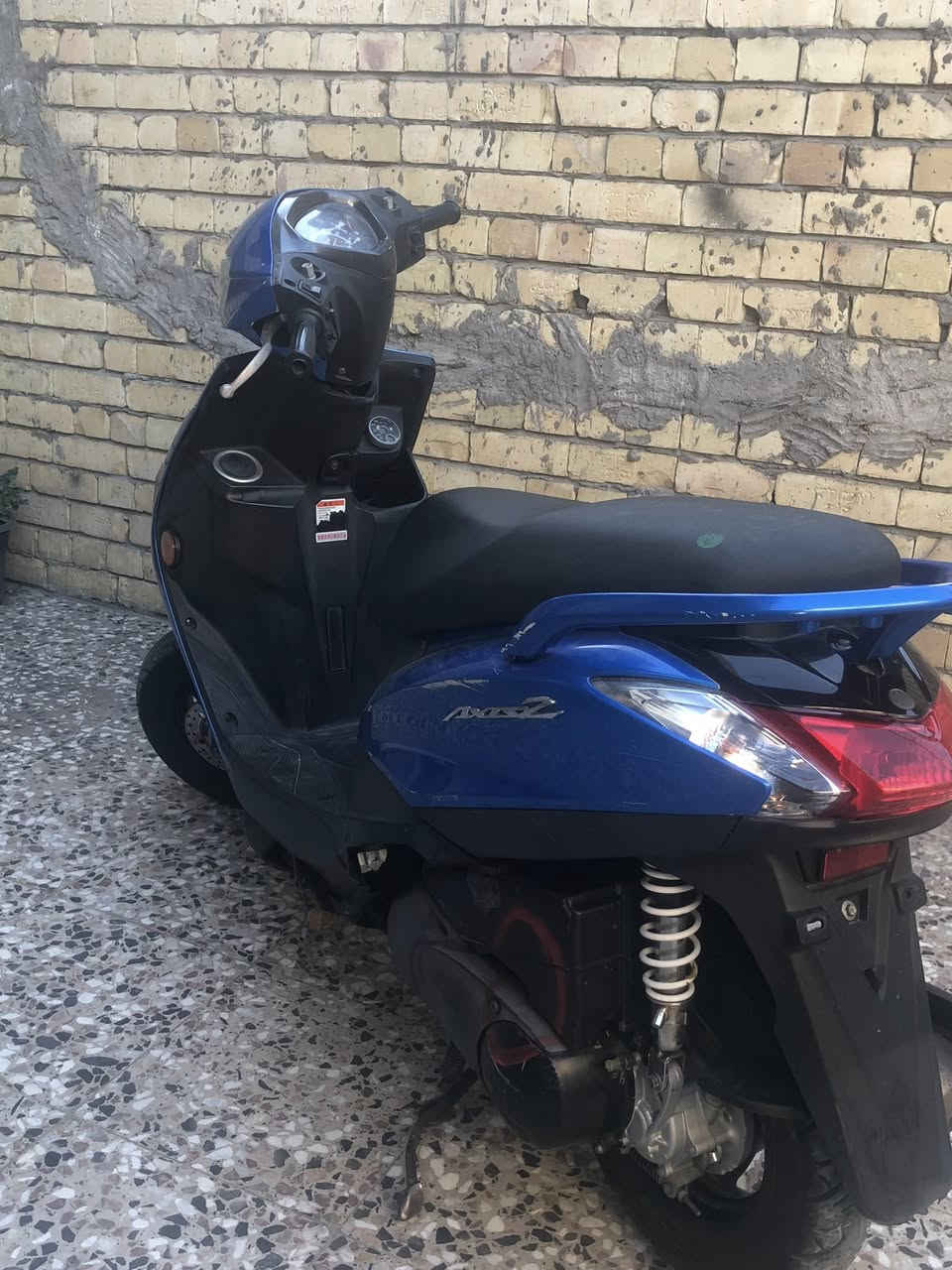 السلام عليكم دراجه z الكزز  ماشيه 8ألف  جديده مكفوله كفاله عامه بسعر مليون و150 وبيه مجال. رقم الهاتف***********
