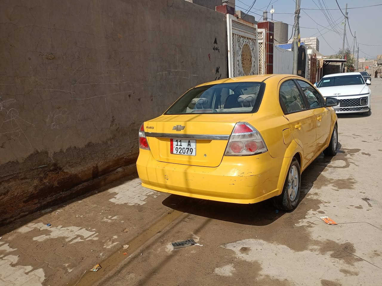 سياره افيو موديل 9 وارد امريكي مسكر السياره بيه 3قطع السياره بسمي حداديه جديده تخم تاير جديد كير ومكينه مكفولات كير اوتو ماتيك مصفره هيئه وغرامات سعره 45وبيه مجال للشراي مكاني ديوانيه مركز  
***********
