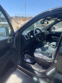 لاريدو ٢٠١٤ • ٦ سلندر ٣٦٠٠ • ٤×٤