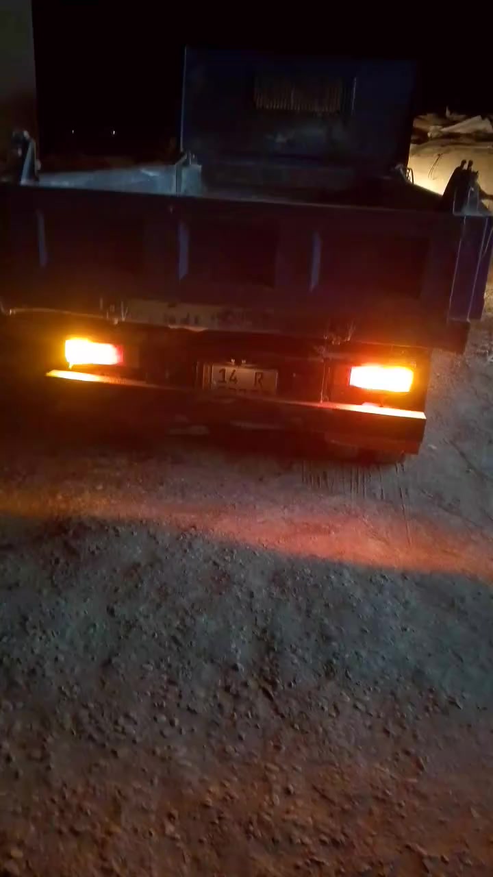 سلام عليكم كنتر بزون للبيع مكفول كفاله عامه موديل 96بسمي رقم بصره رقم نكليزي سنويه جديده ستفسار ***********مكان سياره قلعة سكر ناصرية
