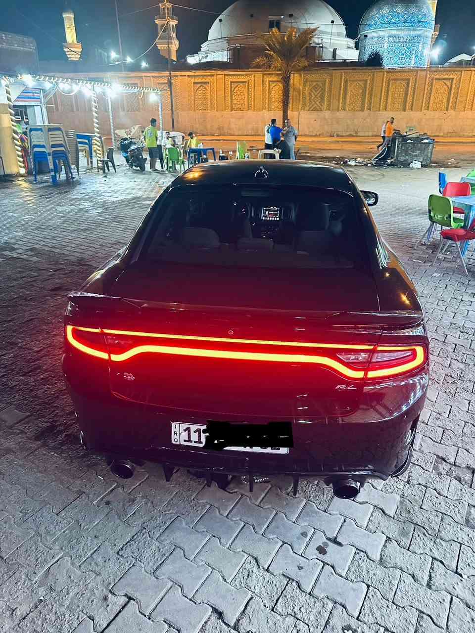 السلام عليكم  جارجر RT موديل 2017داخله كلين هنا بل عراق بيه قطعتين صبغ جاملغ ايسر امامي وباف خلف السائق صبغ بدون فتح ولا تبديل ولا ايرباك ولا دواخل 
مواصفات ال ارتي معروفه 
اضافه اكزوز دبات سود  بيهن بوابه لا مرور ولا دوخه فصله مفتوحه اضافه طلقات 
سعر 185وبيه مجال للطيبين 
***********
