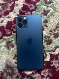 جهاز( ١٢برو )نضيف امانت الله وجميع تفاصيل بصور سعر ٢٤٠ )وبي مجال 07838...