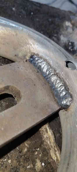 السلام عليكم خلفة لحيم بأنواعه 1g 2g 3g 4g 5g درازة ثقيلة و خفيفة و تفصال حديد ادور شغل حاليا ببغداد و هذا نبذة عن شغلي👇🏽 
للتواصل *********** 
***********
