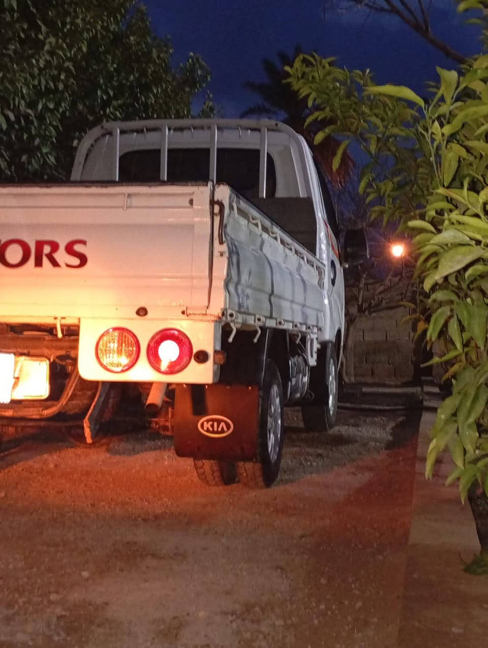 اسلام وعليكم كيا حمل للبيع موديل 2012 الاستفسار علا هاذه الرقم***********
