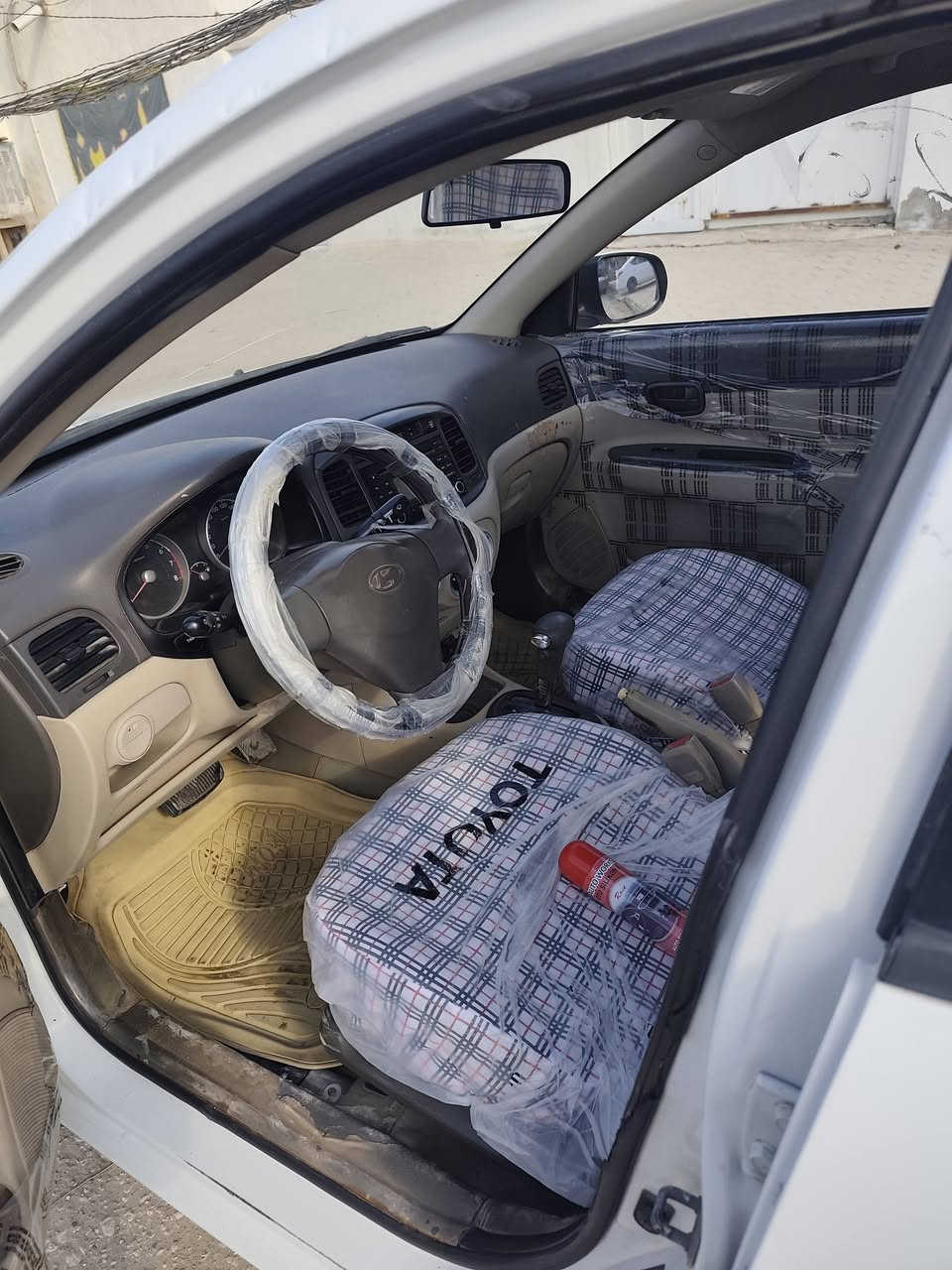 اكسنت ٢٠١١ مكفوله صبغ وتبديل فيما عدا شخوط ومكحله ومبينه شوف العين
گير ومكينه خير من الله
محرك ١٦٠٠
باسمي بابل رقم انكليزي جديد 
مكانه نجف
*********** اتصال + واتساب
غير متواجد ع الفيس
