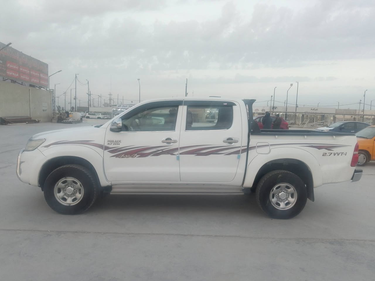 السلام عليكم تويوتا هايلوكس موديل 2014 كويتي اوتماتيك مكفوله كفالة عامه رقم واسط دولي تحويل مباشر مكان السياره واسط الكوت الاستفسار 
***********

***********
