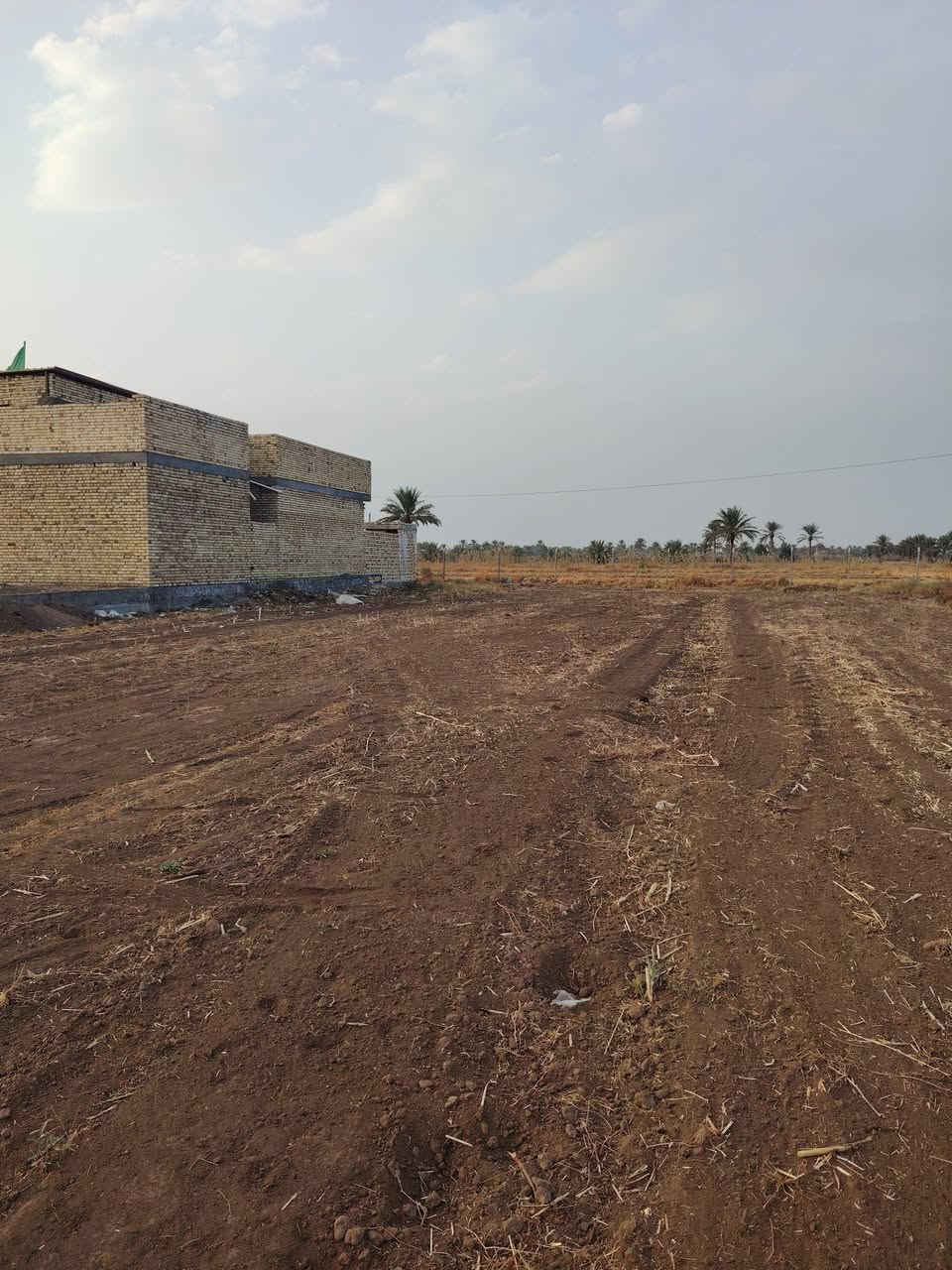 السلام عليكم يوجد الفين 2000متر  طابو زراعي الوجهه 20متر النزال 100متر 
قريه البوعبدالله قرب الامام عون  (عليهم السلام) توجد بيها كافه الخدامات كهرباء ماء اساله تبعد عن الشارع الرئيسي 300متر  بسمي تحويل مباشر  ***********   /
