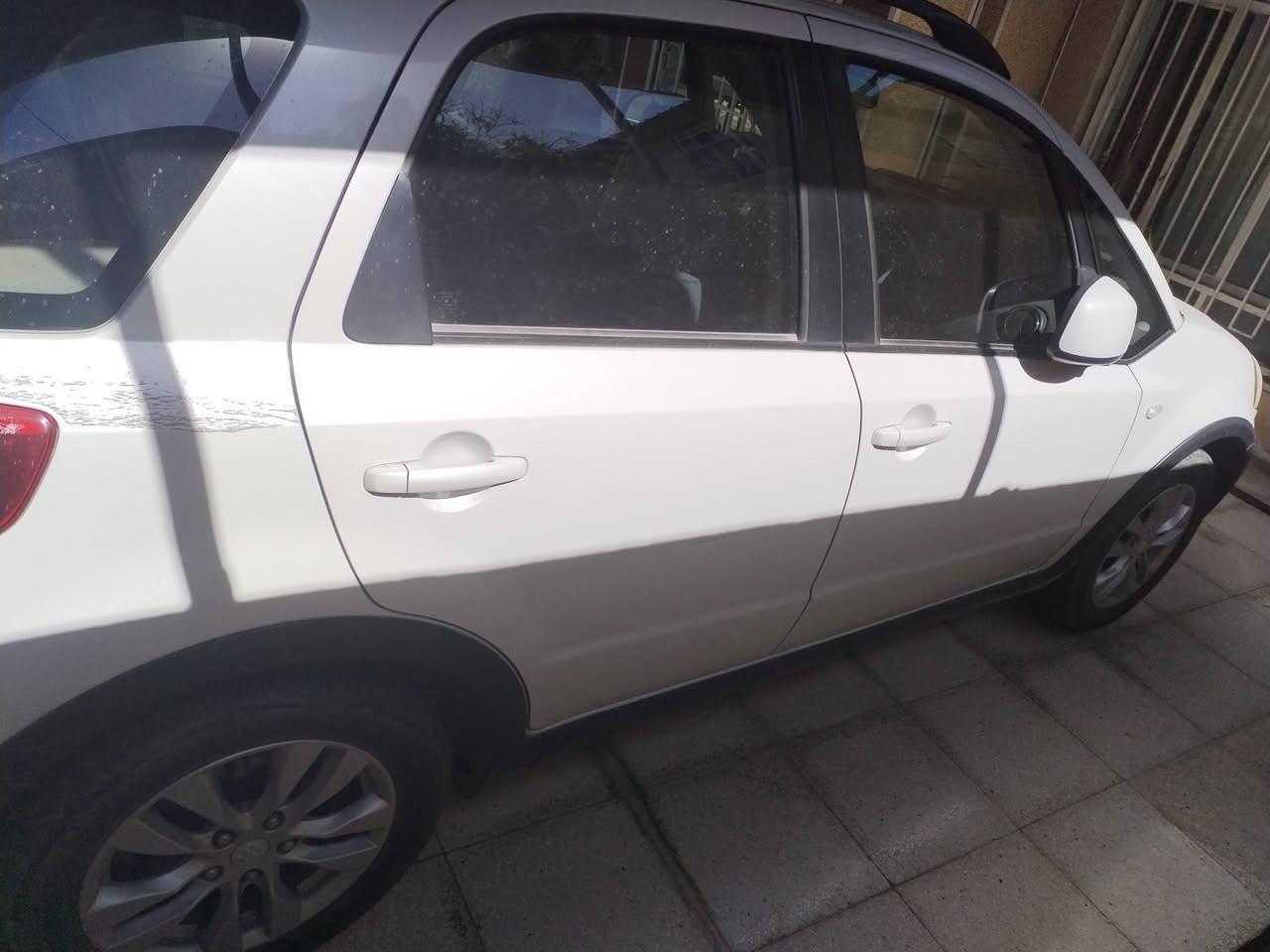 سوزوكي sx4  موديل2014
محرك 1600

ماشيه ٨٤ الف بس

السياره ما بيها اي شي مبدل

للتواصل واتساب ***********

نضافتها ٩٥٪
