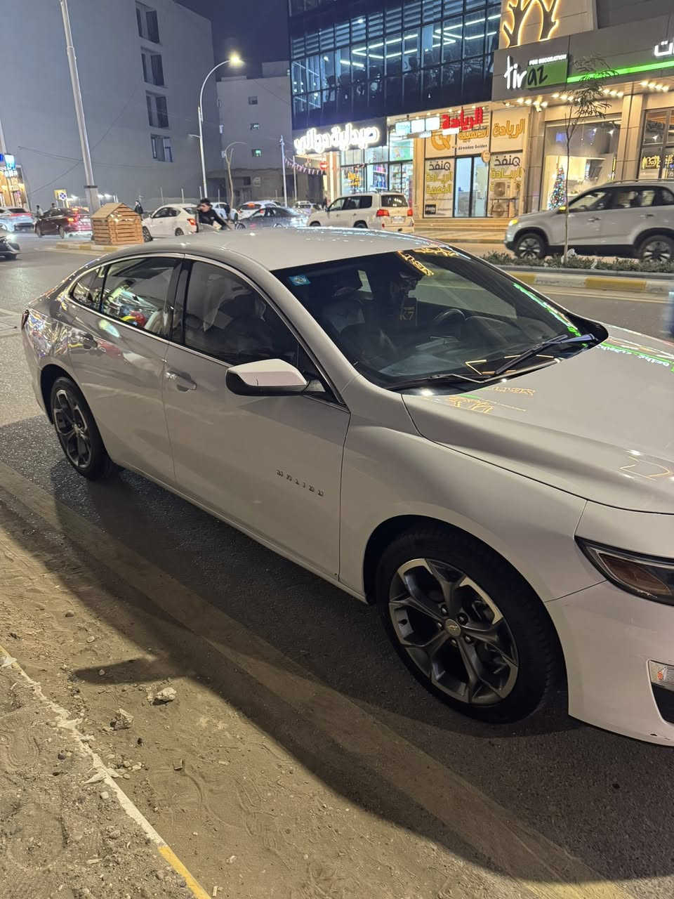 – للبيع ماليبو 2024 رقم بغداد 🚨
👈بيع او مراوس حسب القناعة 

سيارة  استخدام شخصي خفيف جداً، جاهزة للاستعمال بدون أي صرف!

 حادث السيارة جاملغ خلفي بدون صبغ . 

✨ الممشى: فقط 60,000 كم ✔️

   

🔹 المواصفات الكاملة:

 • محرك 1.5 تيربو اقتصادي وقوي 💪

 • جير أوتوماتيك CVT ناعم جداً

 • شاشة كبيرة + Apple CarPlay + Android Auto 📱

 • كاميرا خلفية + حساسات أمامي وخلفي 🎥

 • نظام تحذير من التصادم + الحفاظ على المسار 🛡️

 • مثبت سرعة + تحكم ستيرن

 • مكيف ثلج ❄️

 • بصمة تشغيل + تشغيل عن بعد (إذا موجودة عدك ضيفها)

 • نظام صوتي ممتاز + بلوتوث

. راوتر wifi

🔹 حالة السيارة 

✔️ بدون دواخل

✔️ نظافة داخلية وخارجية توب

✔️ استخدام بيتي 

📍 رقم: بغداد 

📍 جاهزة للفحص بأي مكان 

 📍مكاني بغداد الكرخ

💰 السعر 145$مناسب جداً وقابل للتفاوض للجادين

📞 للتواصل (***********)
