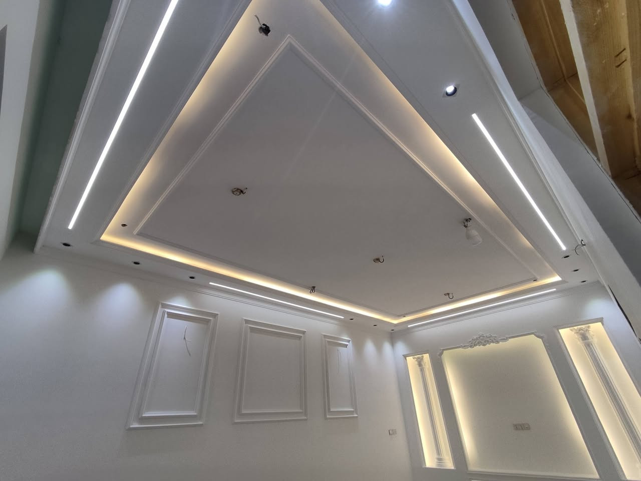 اسلام عليكم جزء من العمل تنفيذ الديكور مع الصبغ في الرمادي اتمنئ ان ينال أعجابكم  للأستفسار متواجد خاص أو لأتصال ***********
