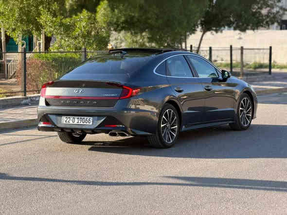 هونداي سوناتا شكل جديد SEL PLUS
للبيع سوناتا موديل 2024 فول مواصفات 

حادث الدعامية الامامي بدون ايرباك 

موضح بالصور 

وبيه من امريكا باب الجنطة صبغ امريكي 

راديترات تبريد وماء وبدنه بلادي على وضع الشركة 

سعر 220ورقة 

***********

بصمة تشغيل وابواب بصمة وتشغيل عن بعد 

حجم محرك 2500

فتحة بانورامية 

تليفون شحن لاسلكي 

هاند بريك بصمة 

شاشة ديجيتال متصل 

تبريد شاشة لمس منفصل مناخ

كشن كهرباء وهيتر بالكشنات

انارة داخلية led 

لايت زينون عالي ناصي 

سيارة جديدة بمعنى الكلمة ماشية 15 الف

رقم اربيل الجديد وكالة او تحويل حاظر 

مكان السيارة بغداد الكرخ حي الأطباء
