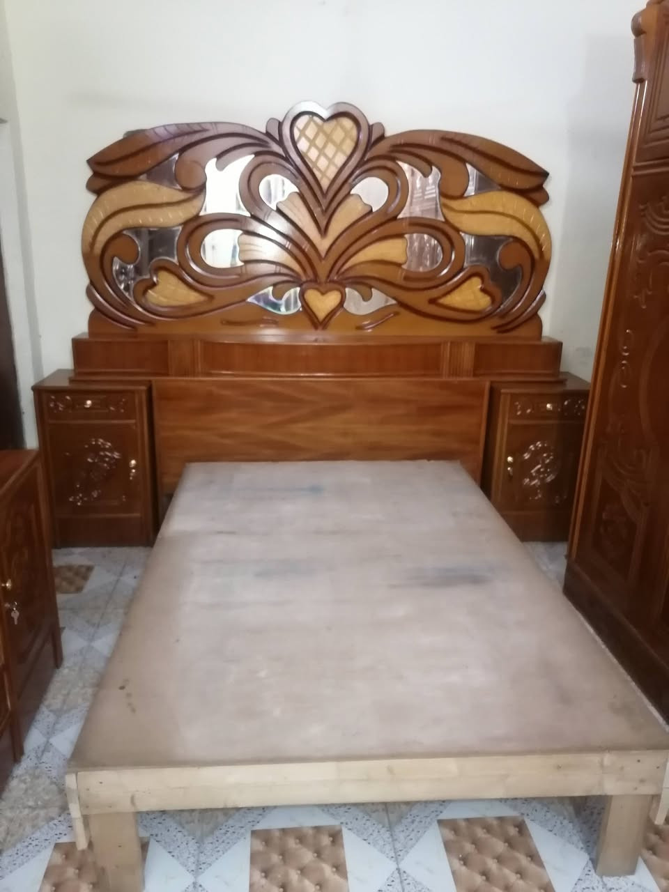 غرفه صاج للبيع مستعمله للبيع السعر خاص المكان شطره لاتصال ***********
