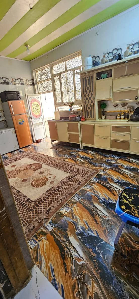 بيت للبيع طابو شارع 30 حي الغدير 200 متر***********
