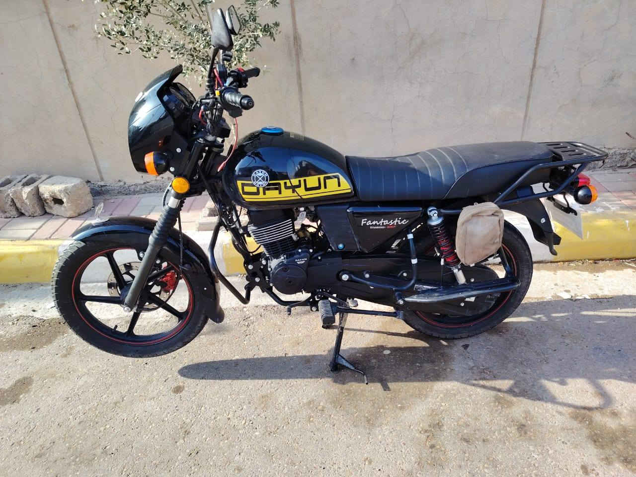 سلام عليكم
دراجه دايون موديل 25مسجله لوحات سليمانيه تحويل ثاني يوم  نضيفه حيل تجي وچيك براحتك دشبول ألكتروني دراجه ماعليه كلام سعر مليونين و600 وبيه مجال شي قليل المكان التاميم القادسيه الثانيه للتواصل ***********
