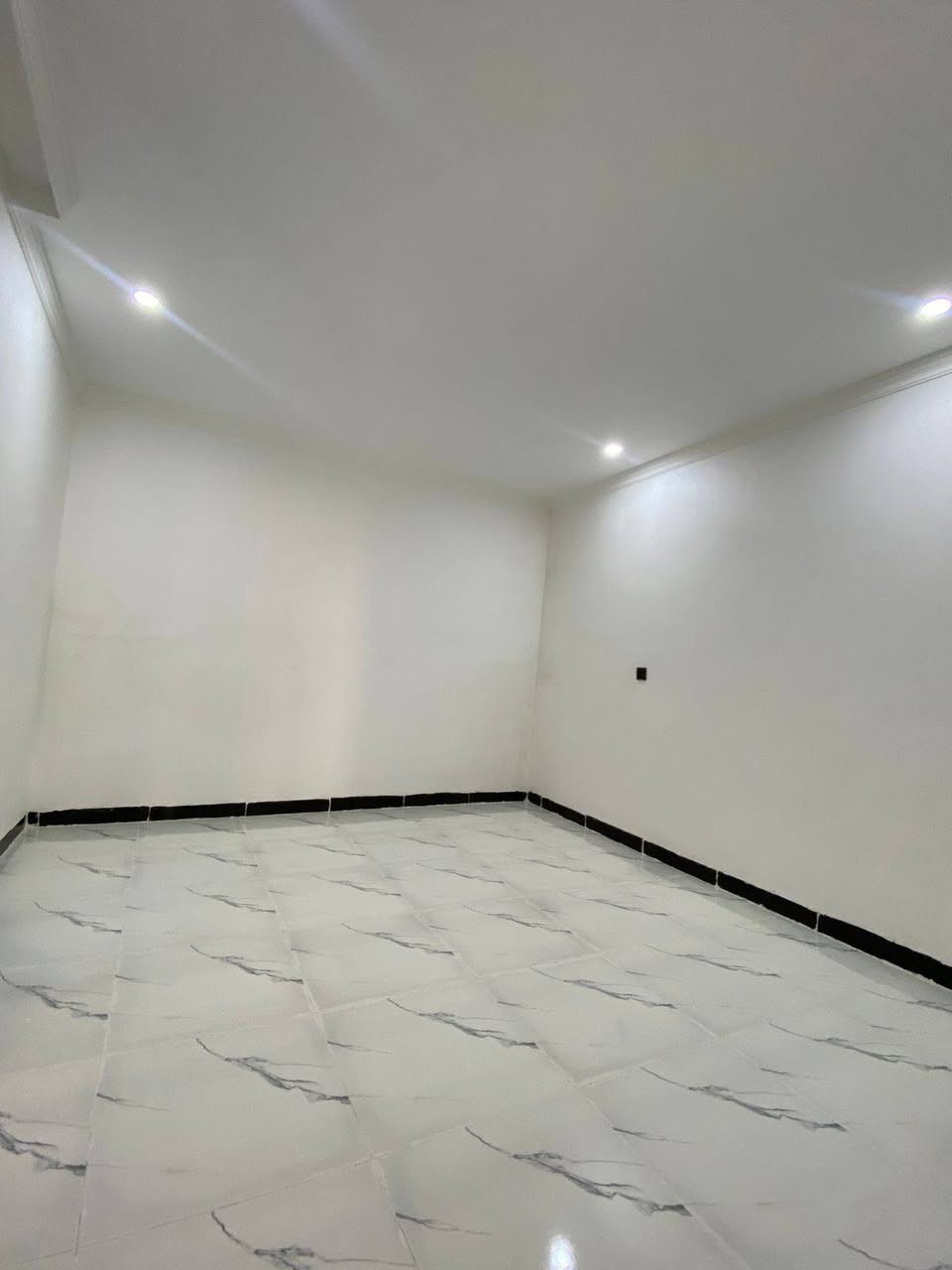 #عقارات_ابو_وسام 
🔸سند طابو يتسجل بإسم اي عراقي
📍أربيل- 4 وحدات سكنيه لبيع حي 8حساروك قرب شارع كورنيش 
➖مساحة كل بيت 125M طابقين 
يتكون⤵️
➖4غرف نوم 
➖استقبال-صاله-مطبخ-مجموعه صحيات-كراج

📸 السعر والصورة متوفرة على قناتنا الرسمية في التليكرام 👇
🔗 https://t.me/Hassanabowissam
تابعنا الان وشوف احدث العقارات يوميا ع الصفحه الرسميه في فيسبوك
🔗https://www.facebook.com/share/1FHZ1d86H9/

📞 تواصل مباشر واتساب أو اتصال:
📱 ***********
📱 ***********

#عقارات_اربيل #شقق_للبيع_اربيل #بيو_لبيع_اربيل  #فلل_للبيع_اربيل #مجمعات_سكنية_اربيل
 #عقارات_كردستان  
#استثمار_عقاري_اربيل #عقارات_بغداد_سليمانية_اربيل  #عقارات_شمال_العراق  

⬅️ الأسعار والصور داخل القناة… لا تفوّت الفرصة

تابعنا الان وشوف احدث العقارات يوميا 🏘️
🔗https://t.me/Hassanabowissam

7 دفتر
